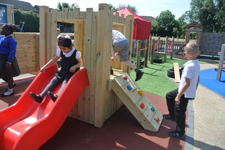Tiny Castle Climbing Frame - Image 5