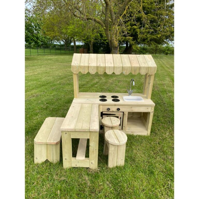 Outdoor Corner Kitchen
